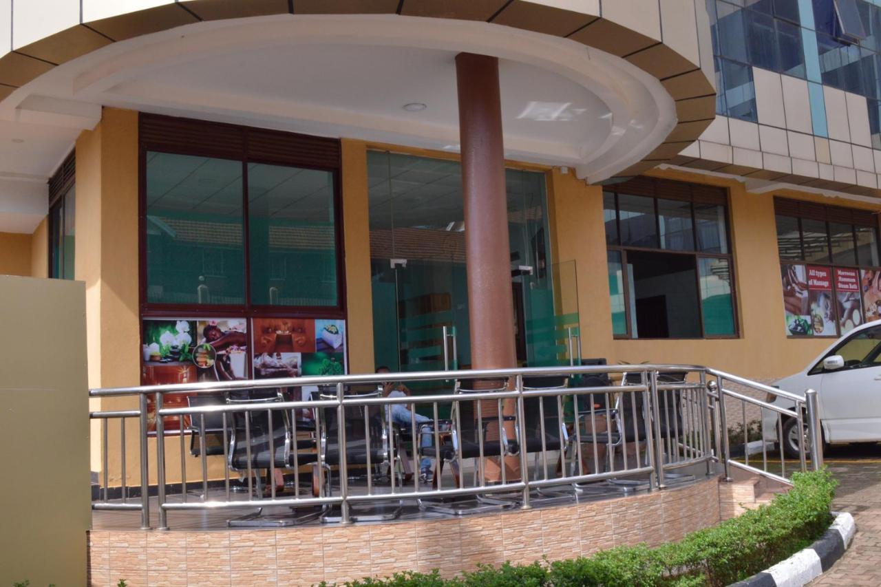 Okla Extreme Hotel Kampala Ngoại thất bức ảnh